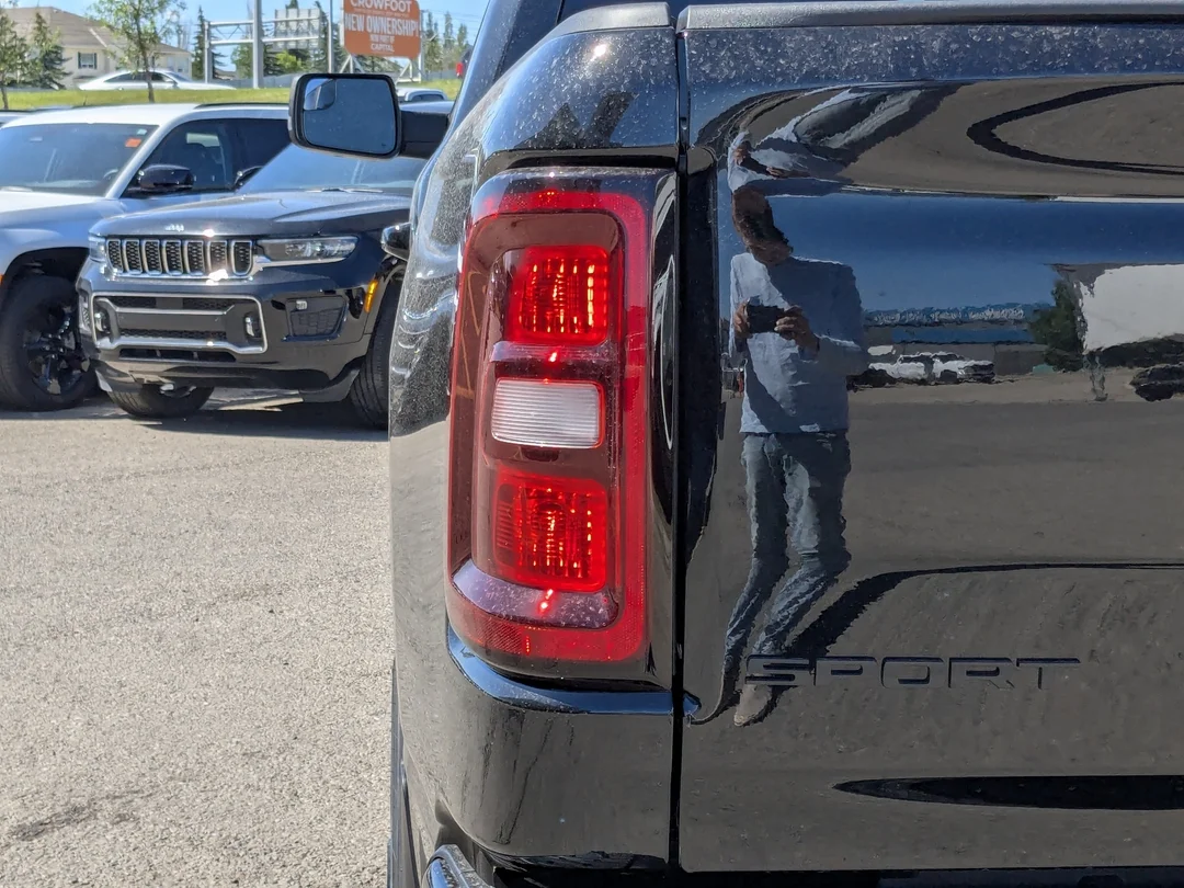 New 2026 Black RAM Sport - - 14.4 Display - 19 Spkr Harmon/Kardon - Pano Sunroof - Power Tailgate & More! image 10