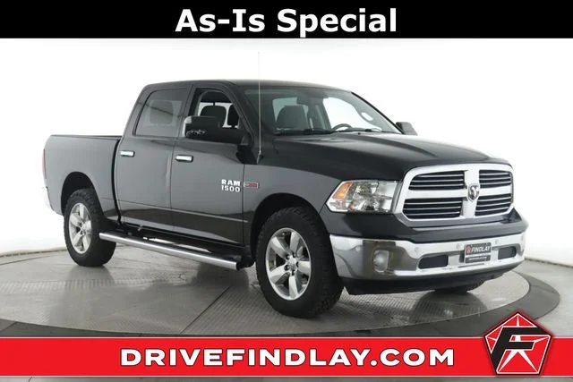 2017 RAM 1500 Big Horn 4x4 Crew Cab 5'7's photo