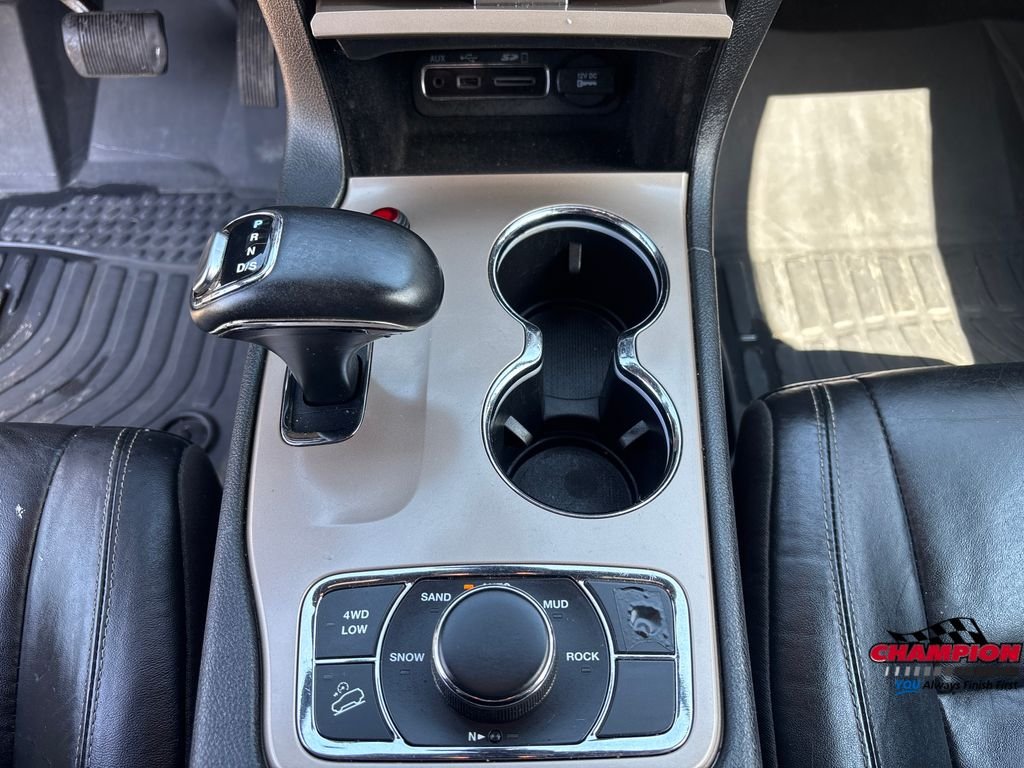 Used 2015 Black Jeep Limited image 19