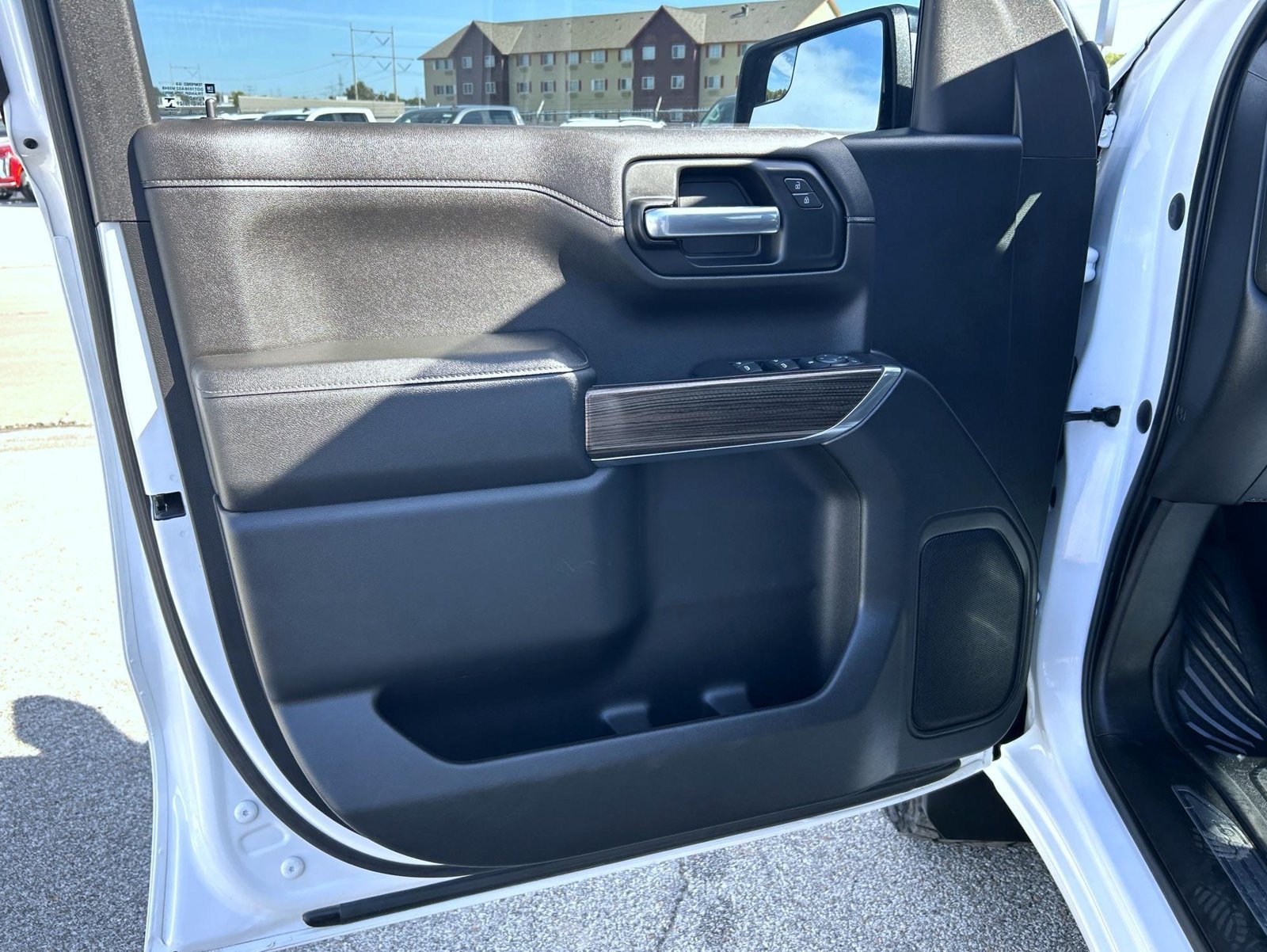 2020 Chevrolet Silverado 1500 RST - Photo 10