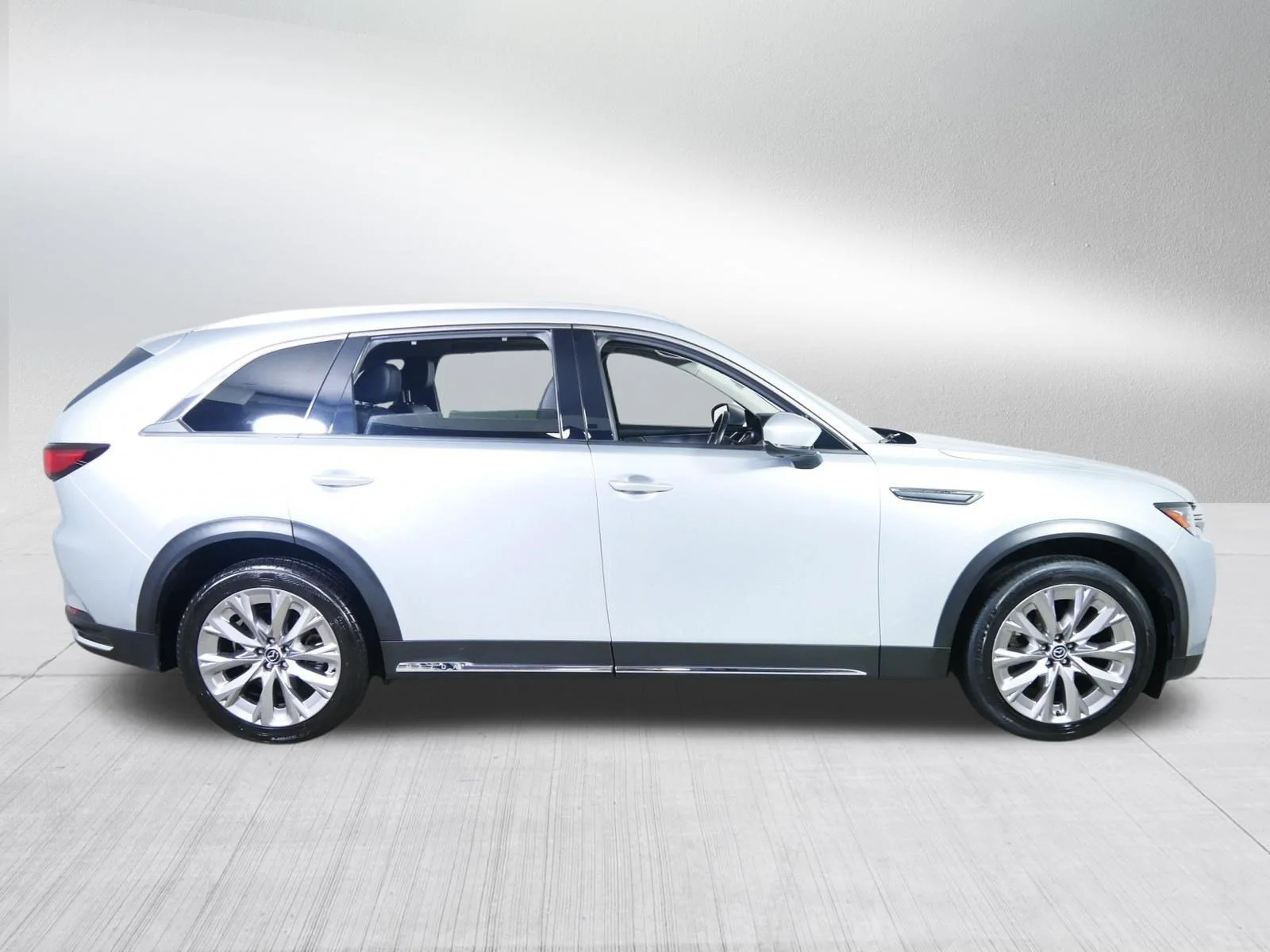 Used 2024 Sonic Silver Mazda 3.3 Turbo Premium image 8