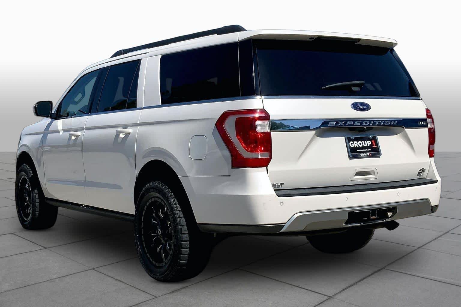 Used 2018 White Platinum Metallic Tri-Coat Ford XLT image 12