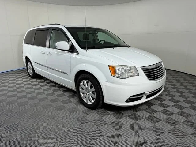 2013 Chrysler Town & Country Touring