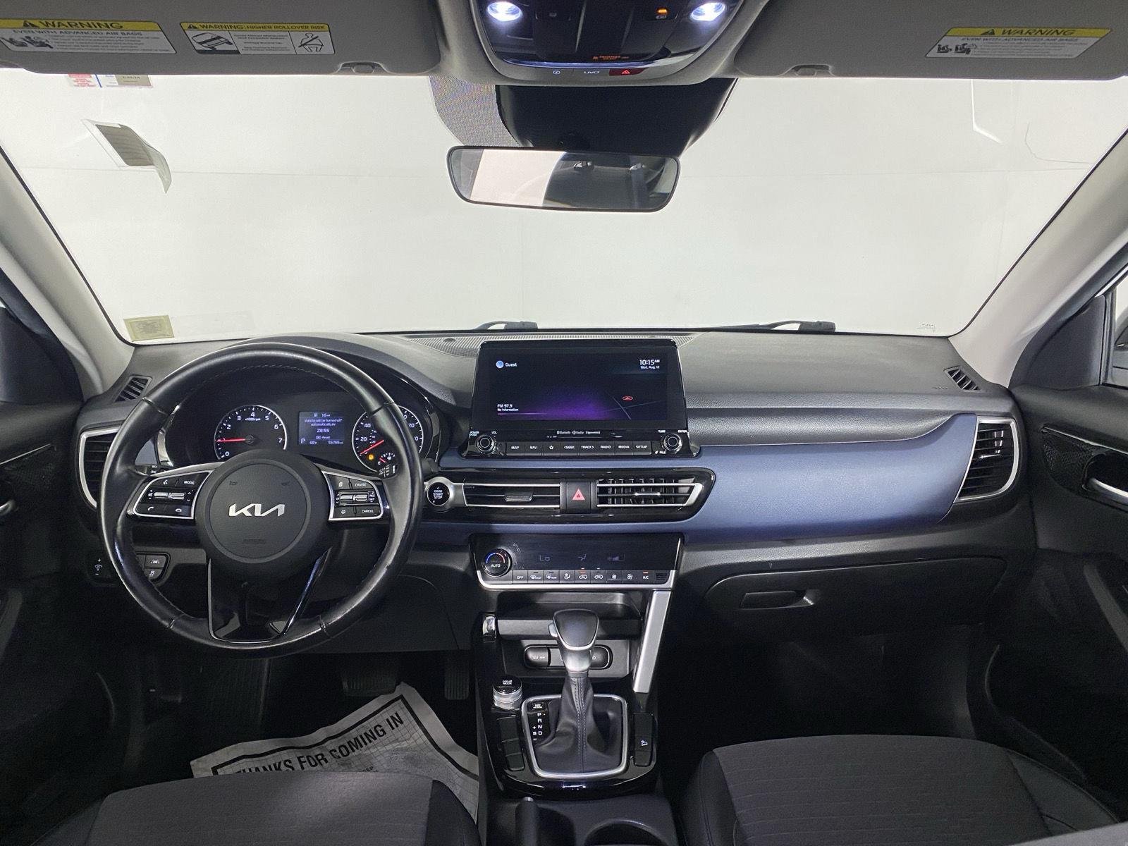 Used 2022 Clear White/Black Roof Kia S image 24
