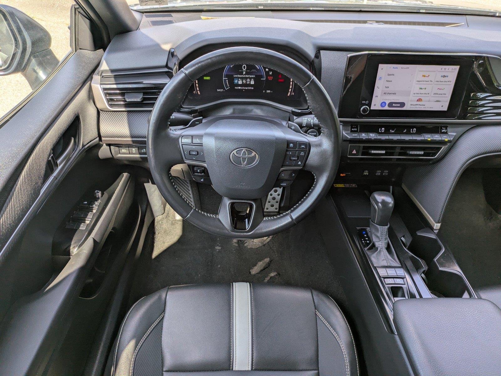 Used 2025  Toyota SE image 15
