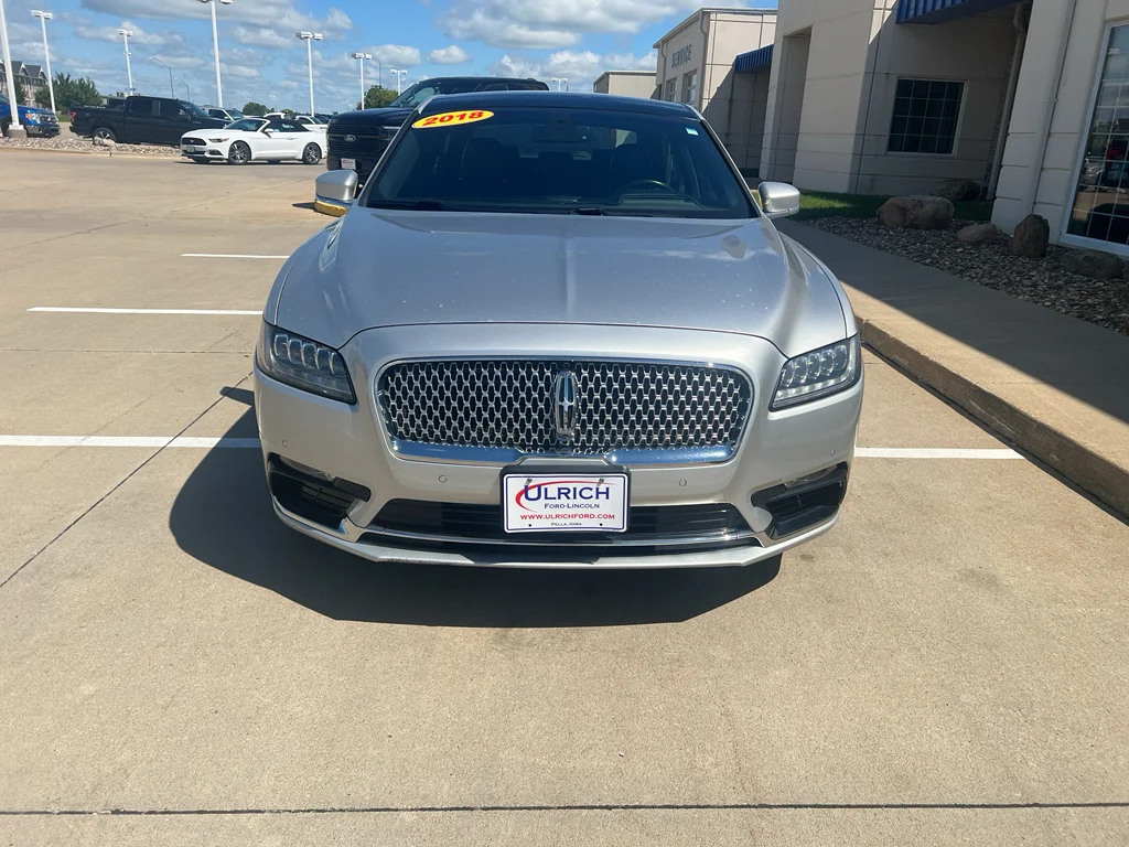 Used 2018 Ingot Silver Metallic Lincoln Reserve image 3