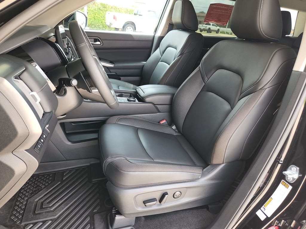 Certified Used 2025 Black Nissan SL 4WD image 12