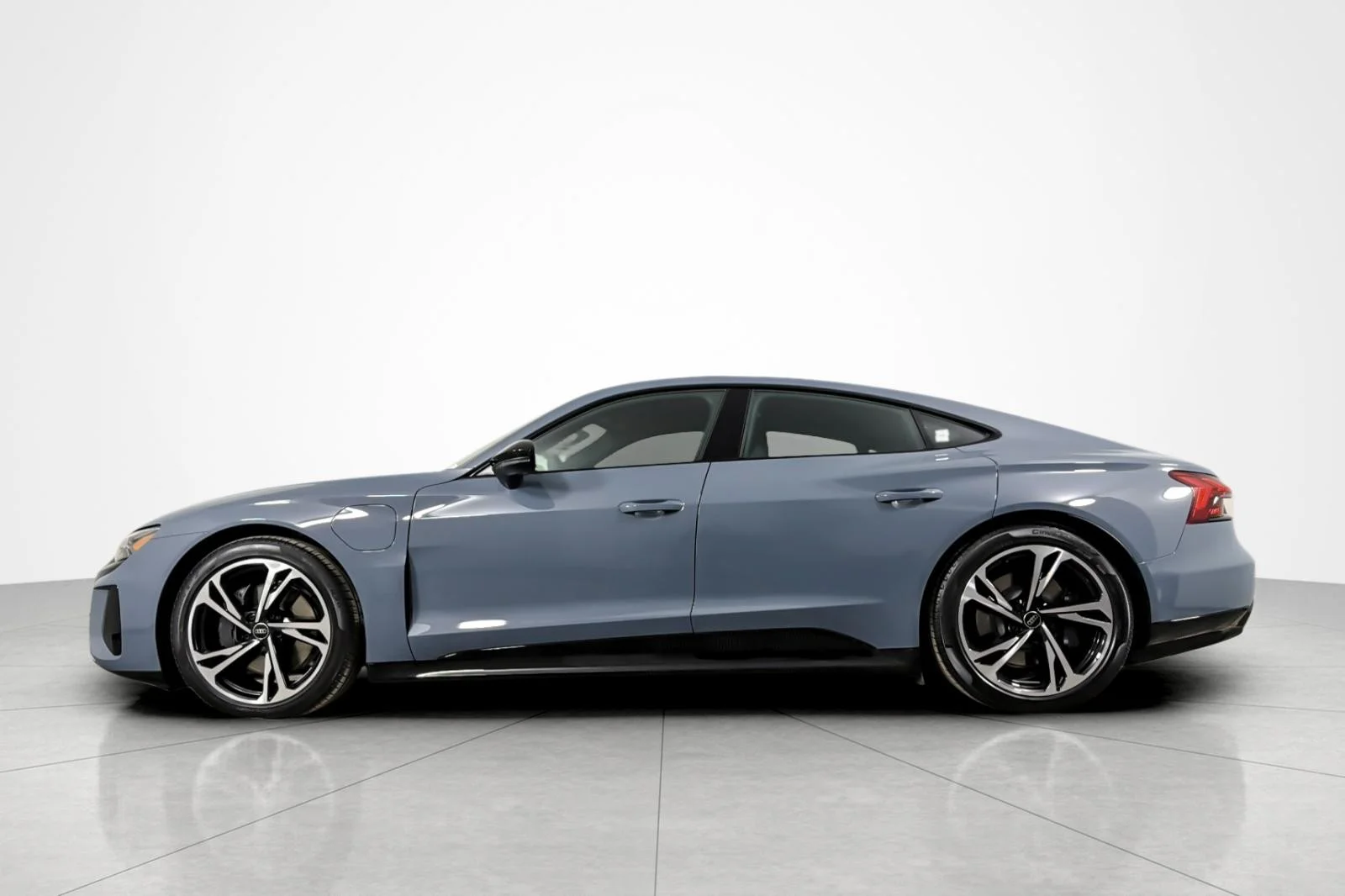 Certified 2024 Audi e-tron GT Premium Plus with VIN WAUCJBFW4R7003342 for sale in Beverly Hills, CA