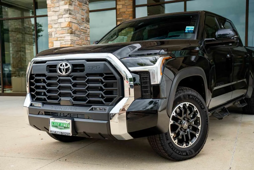 New 2026 Midnight Black Metallic Toyota  SR5 image 6