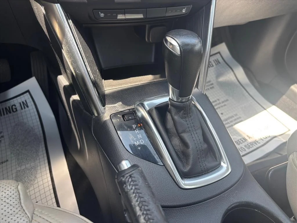 Used 2015 White Mazda Grand Touring image 20