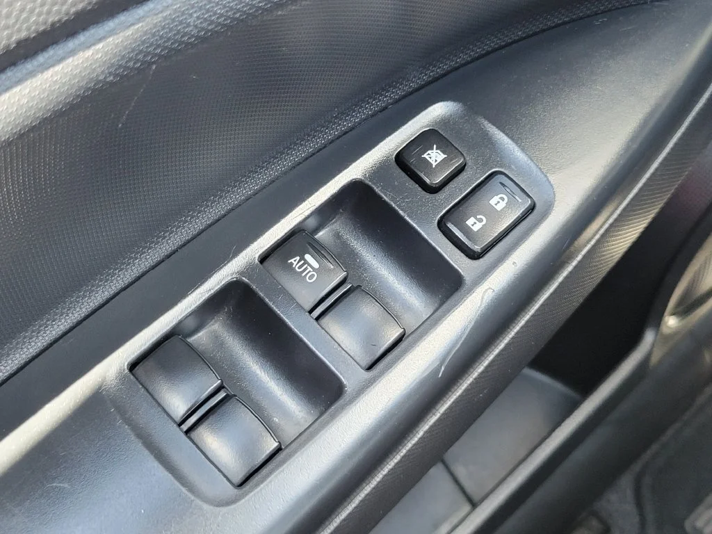 Used 2024 Gray Mitsubishi ES image 24