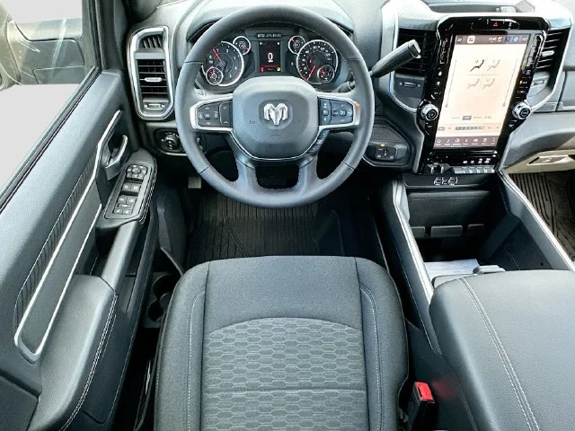 2026 RAM 2500 Big Horn - Photo 17