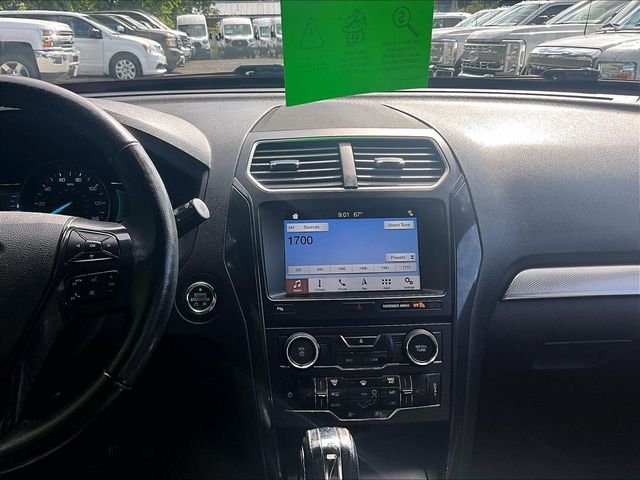 Used 2018 Gray Ford XLT image 6