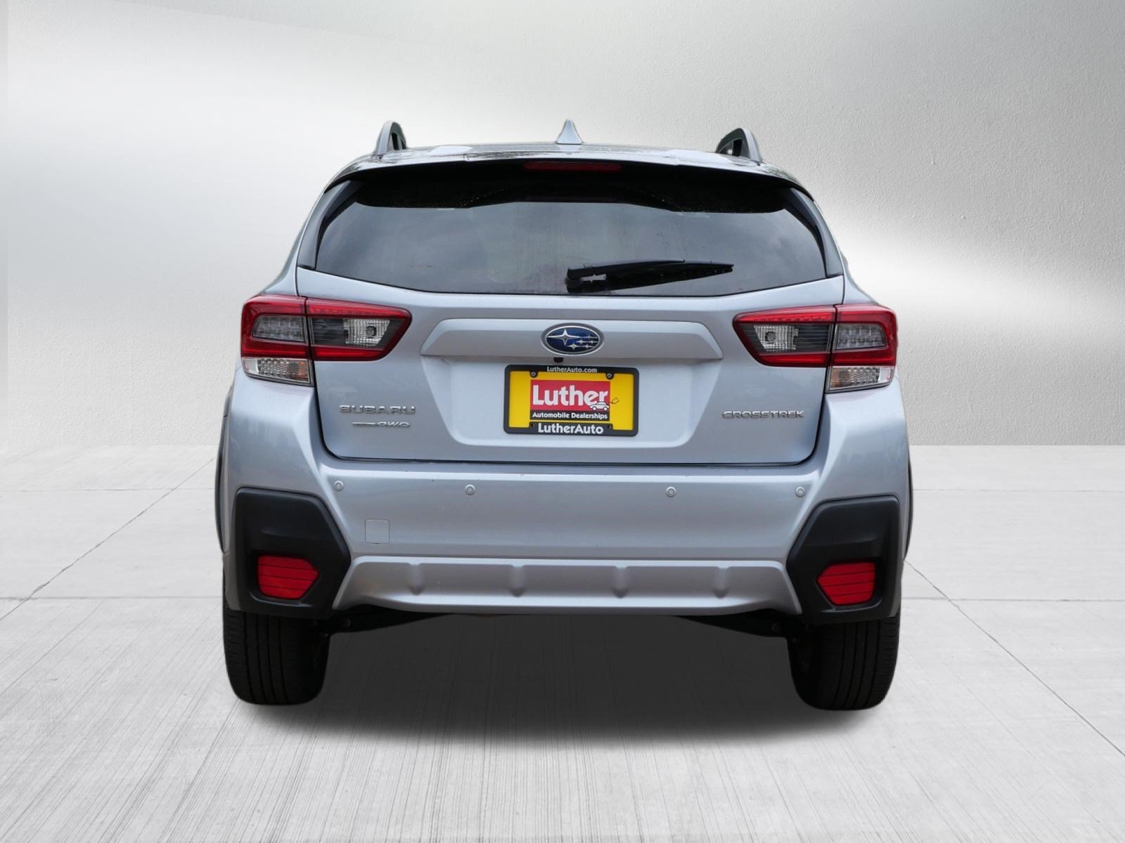 Used 2023 Ice Silver Metallic Subaru Limited image 6