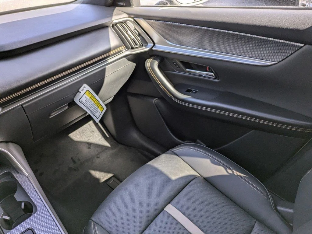 2025 Mazda CX-90 Premium Plus Package - Photo 18