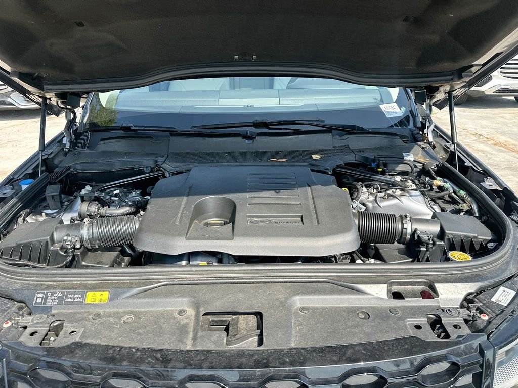 Used 2025 Gray Land Rover Dynamic SE image 31