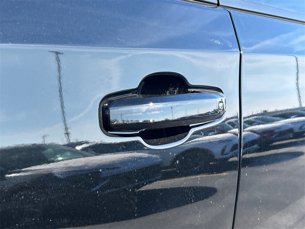 2026 GMC SIERRA - Image 13