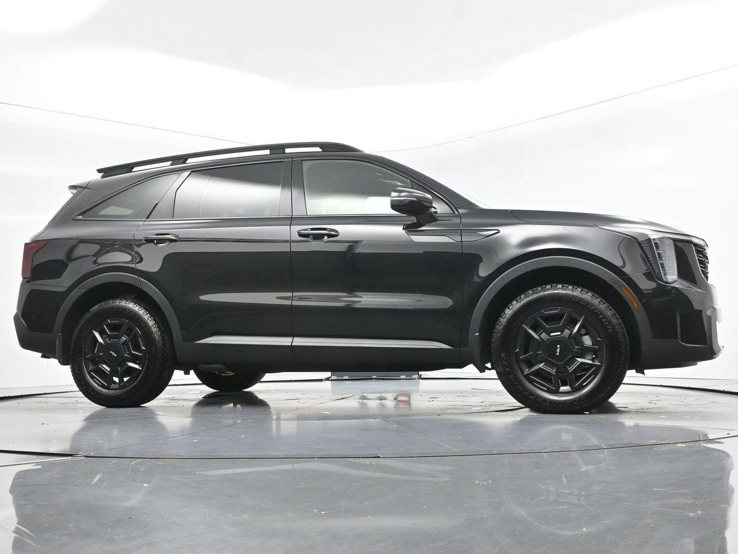 Used 2024 Ebony Black Kia X-Pro SX Prestige image 52