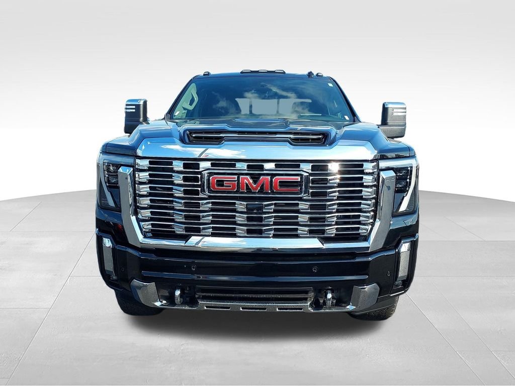 Used 2025 Black GMC Denali image 8