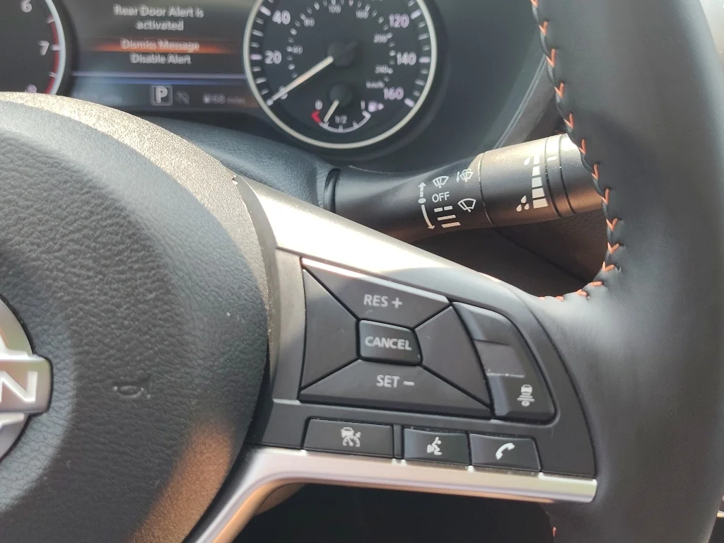Used 2025 Super Black Nissan SR image 16