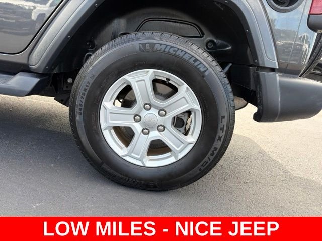 Used 2020 Gray Jeep Unlimited Sport S image 10