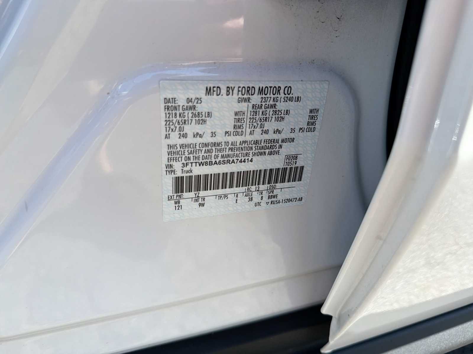 Used 2025 Oxford White Ford XL image 32