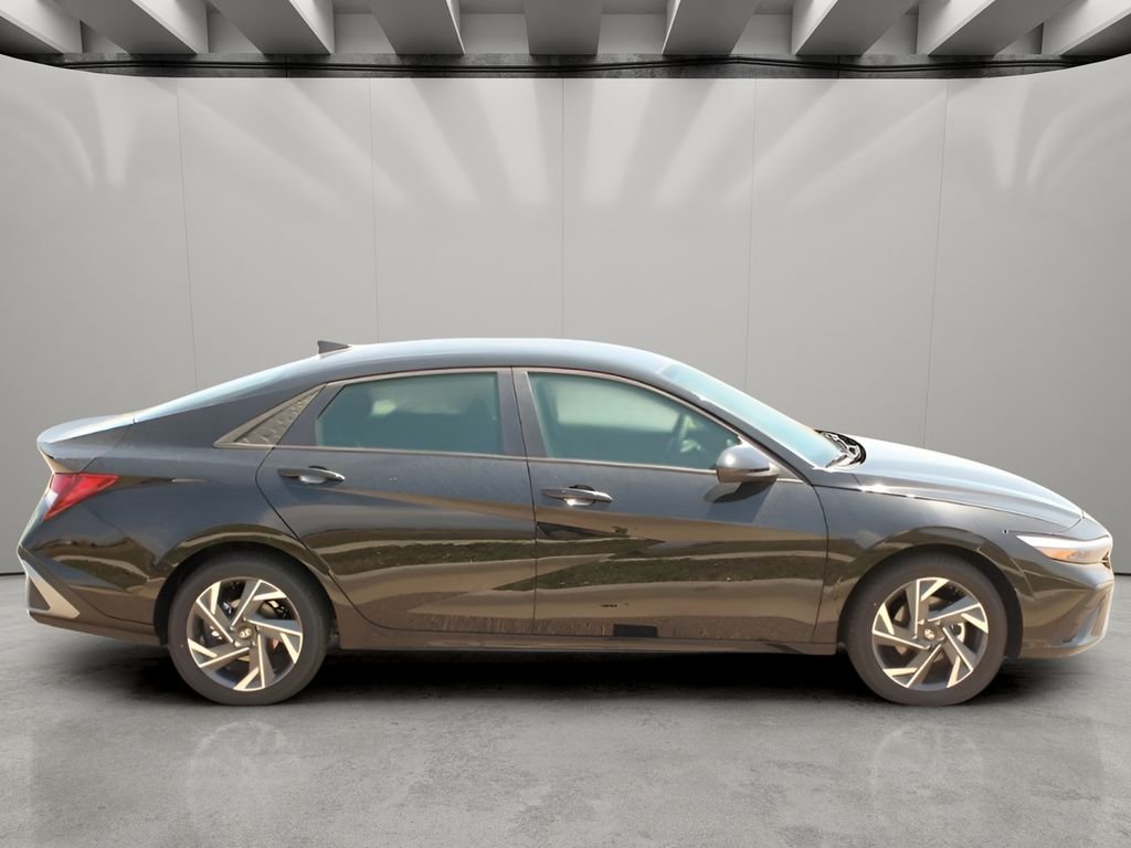 Certified Used 2025 Abyss Black Hyundai SEL Sport image 6