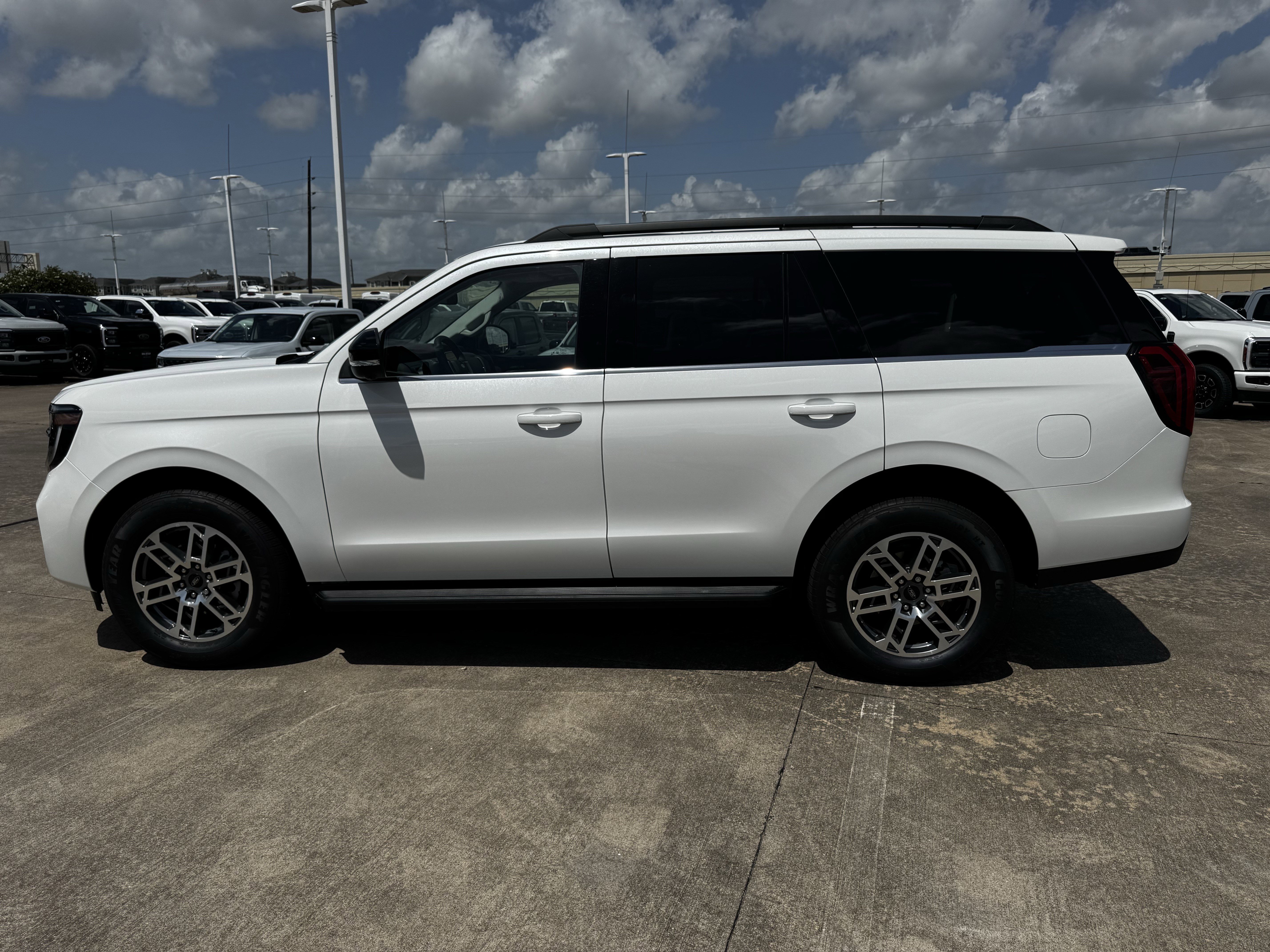 New 2026 Star White Metallic Tri-Coat Ford Active image 6