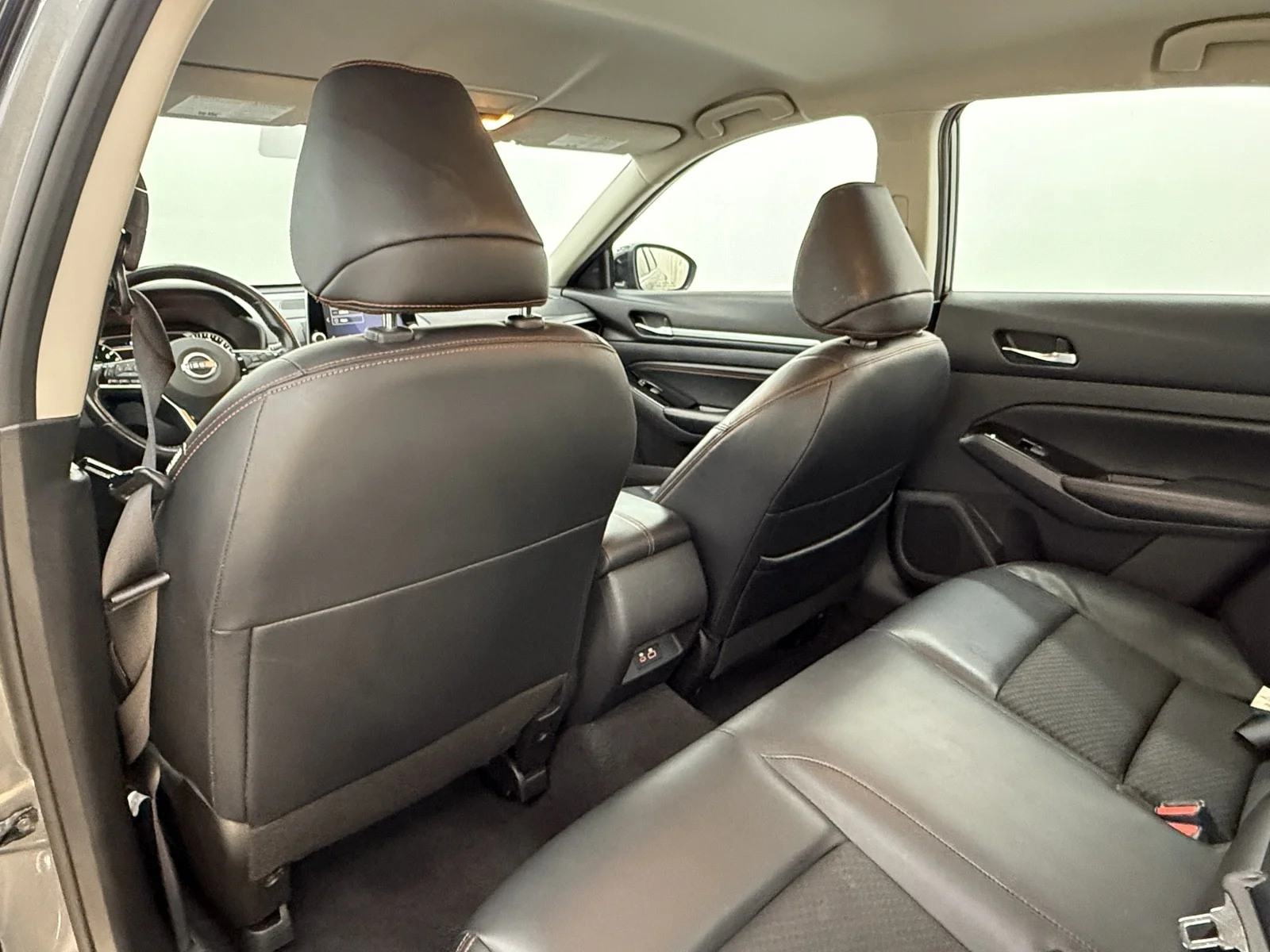 Used 2023 Gun Metallic Nissan 2.5 SR image 25