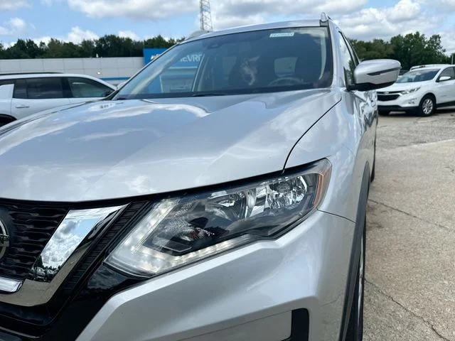 Used 2019 Silver Nissan SV image 46