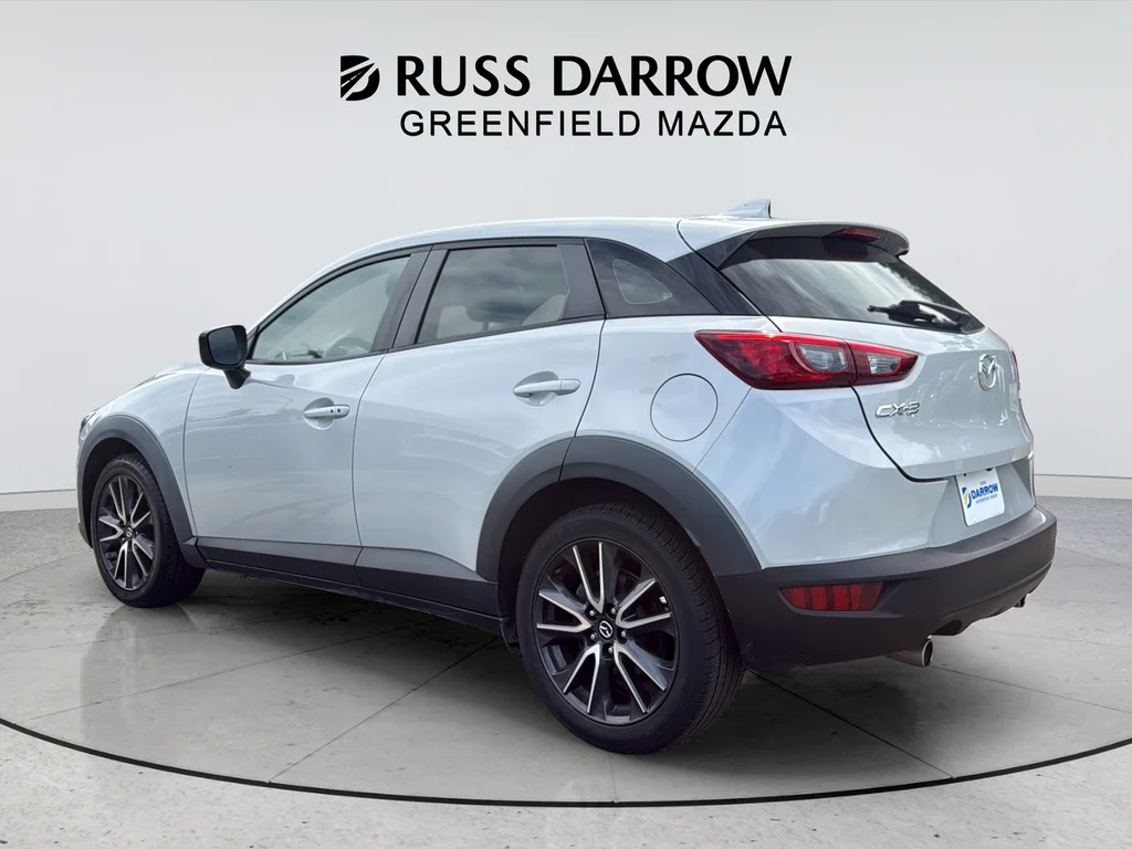 Used 2018 White Mazda Touring image 3
