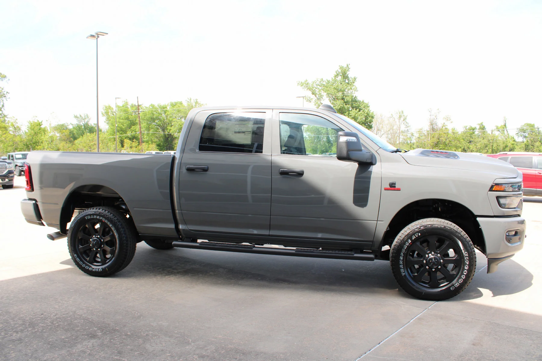 New 2026 Ceramic Gray Clear-Coat Exterior Paint RAM Black Express Crew Cab 4x4 image 27