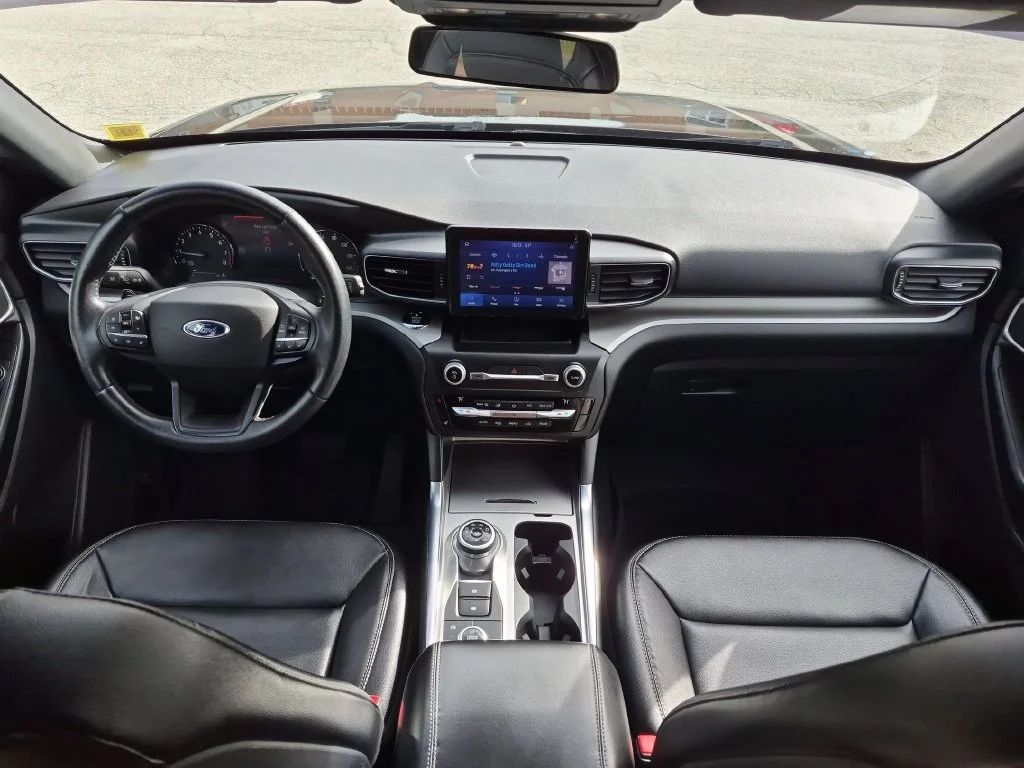 Used 2020 Black Ford XLT image 22