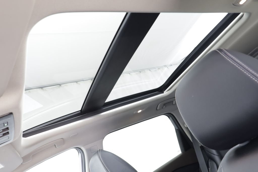 Used 2023 Gun Metallic Nissan SL image 13
