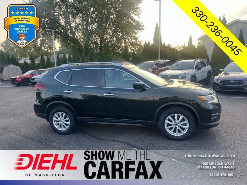 Used 2018 Green Nissan SV image 2