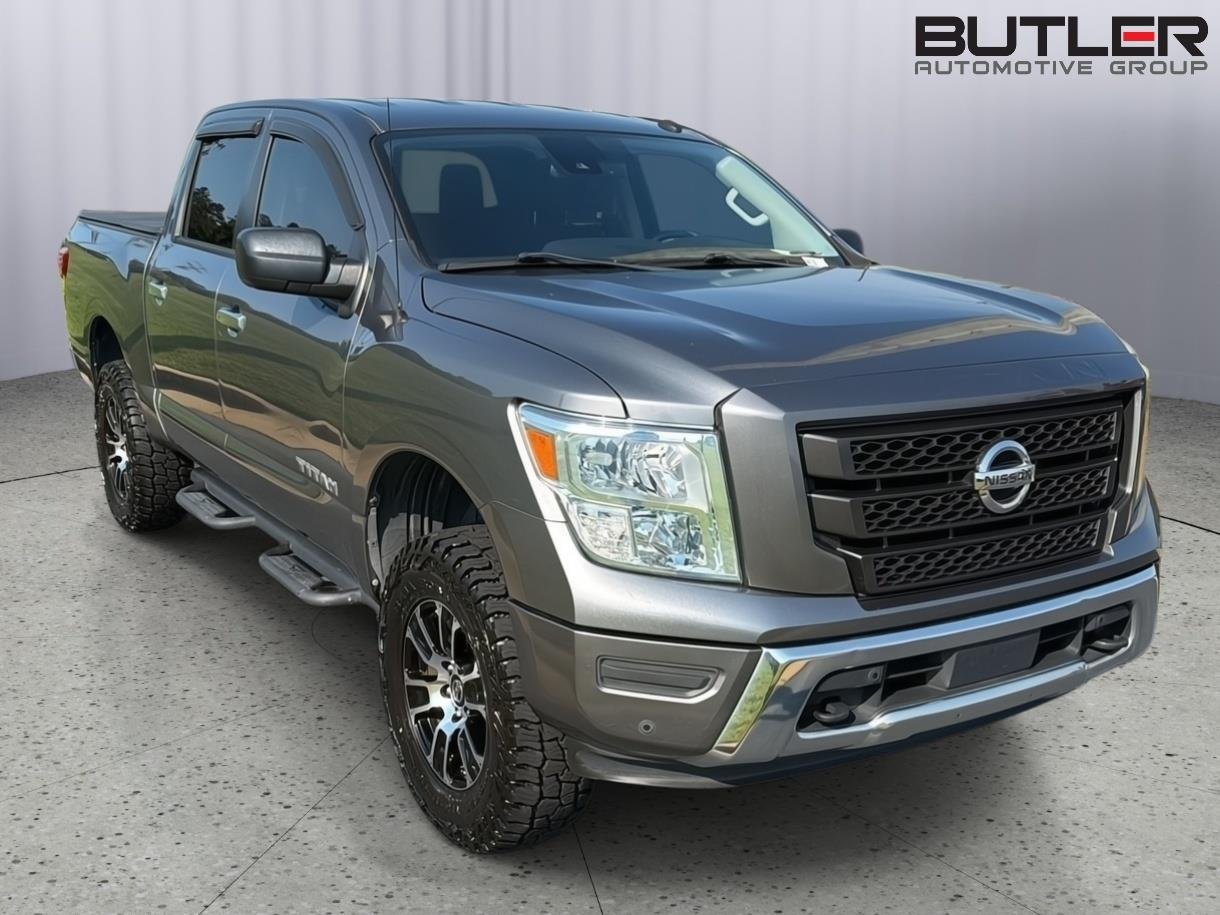 Used 2021 Gun Metallic Nissan SV image 8