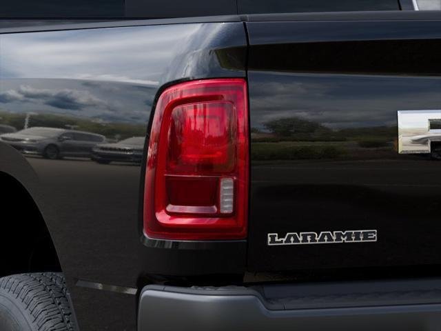 New 2026 Diamond Black Crystal Pearl-Coat Exterior Paint RAM Laramie image 61