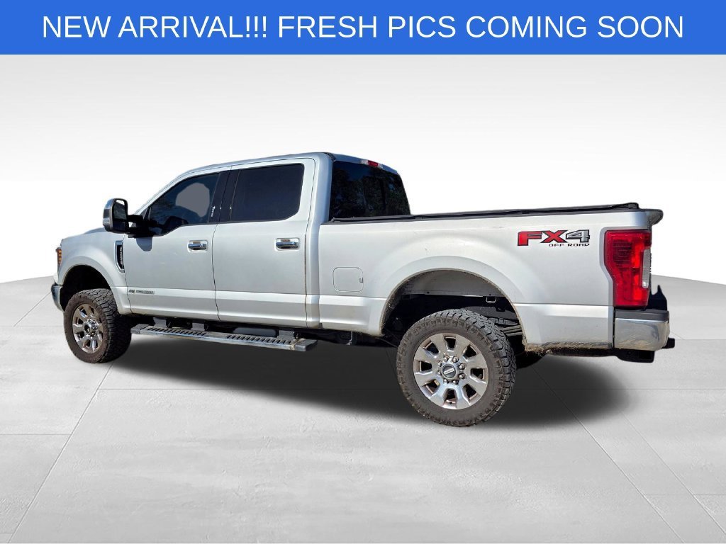 Used 2018  Ford XL image 14