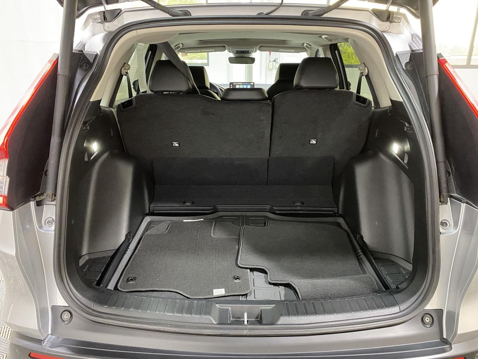 Used 2024 Lunar Silver Metallic Honda EX-L image 14