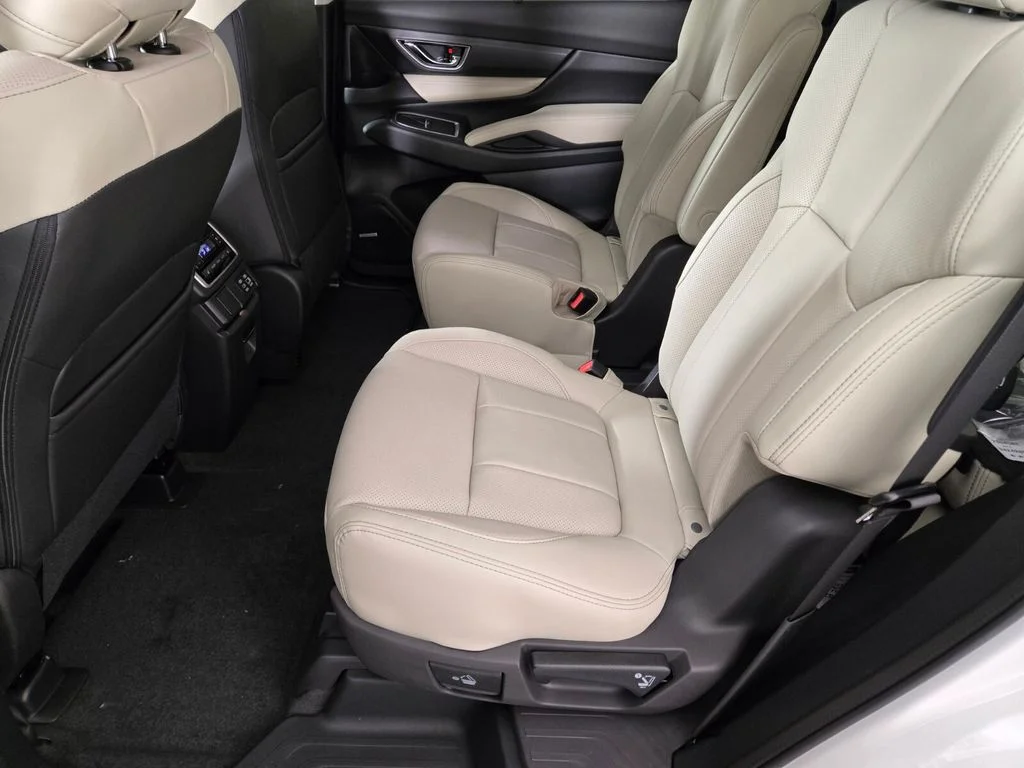 New 2026 CRYSTAL WHITE PEARL Subaru Limited 7-Passenger image 11