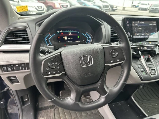 Used 2024 Blue Honda EX-L image 13