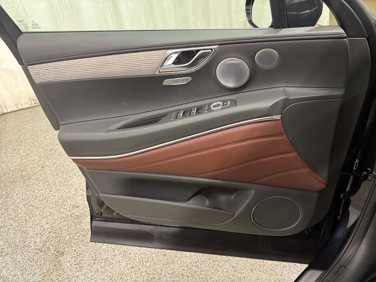 2025 GENESIS GV80 Prestige - Photo 18