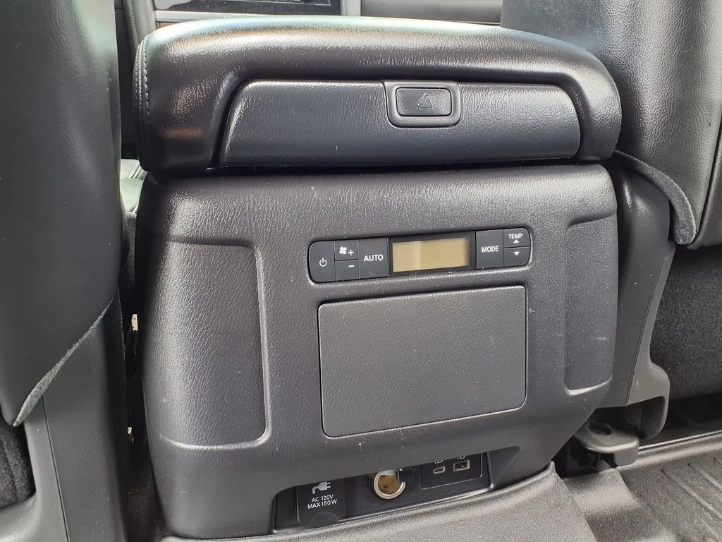 Used 2024 Silver Nissan SL image 22