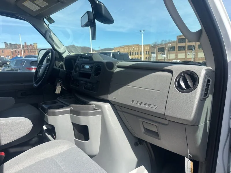 New 2026 Oxford White Ford E-350 SRW image 14