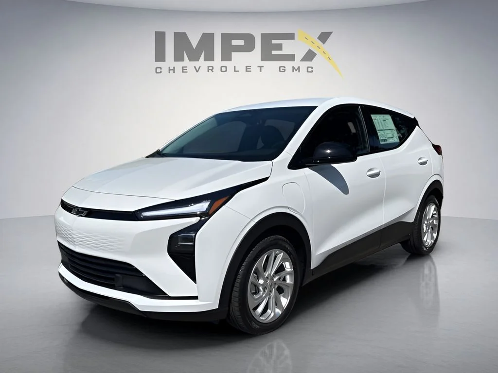 New 2027 White Chevrolet LT image 1