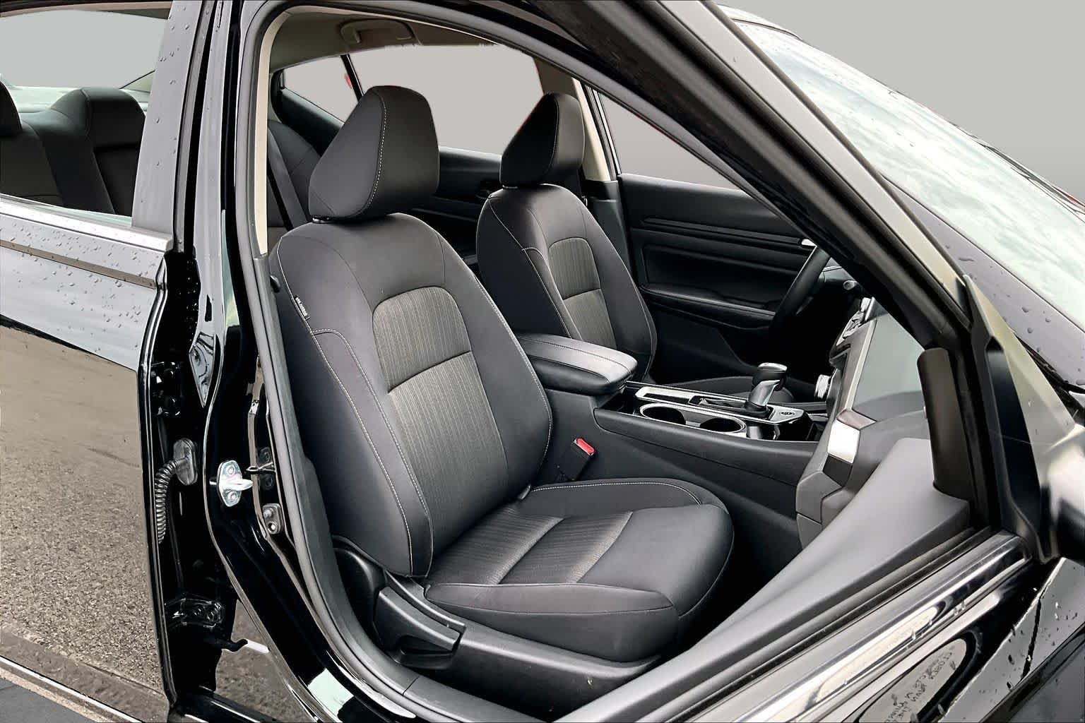 Certified Used 2024 Super Black Nissan 2.5 SV image 9