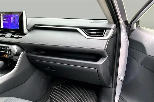 Certified Used 2025 SILVER SKY METALLIC Toyota  image 19