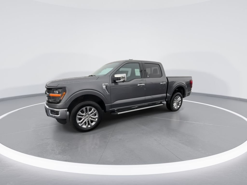 New 2026 Carbonized Gray Metallic Ford XLT image 4