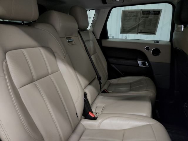 Used 2020 Black Land Rover HSE Td6 image 27