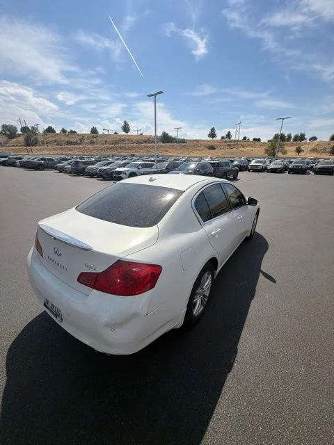 Used 2013 White INFINITI X image 8